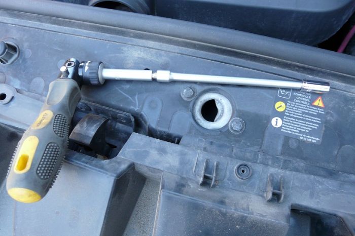 Как снять фару на Renault Scenic 2