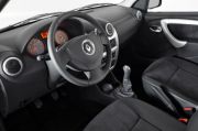 Renault Logan и Sandero лишились АКПП и подорожали