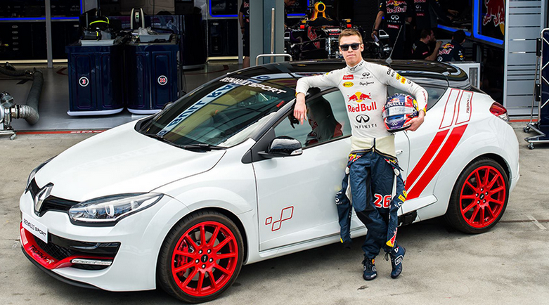 Renault Megane RS 275 Trophy-R поставил "рекорд" на трассе F1