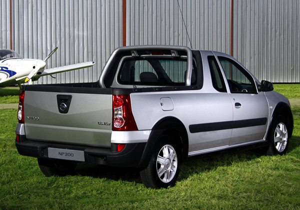 Nissan NP200 (Logan Пикап)